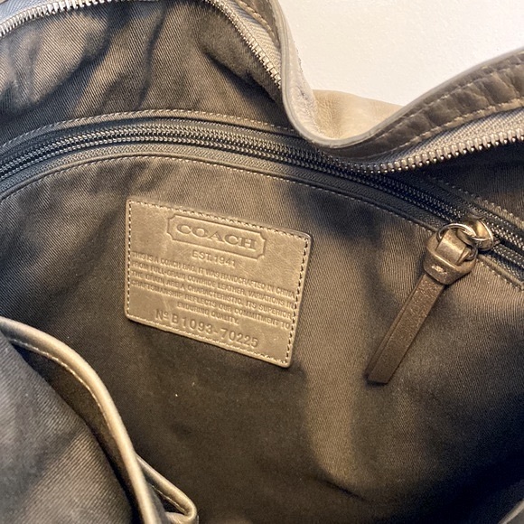 Coach Vintage Messenger Bag - Picture 6 of 7